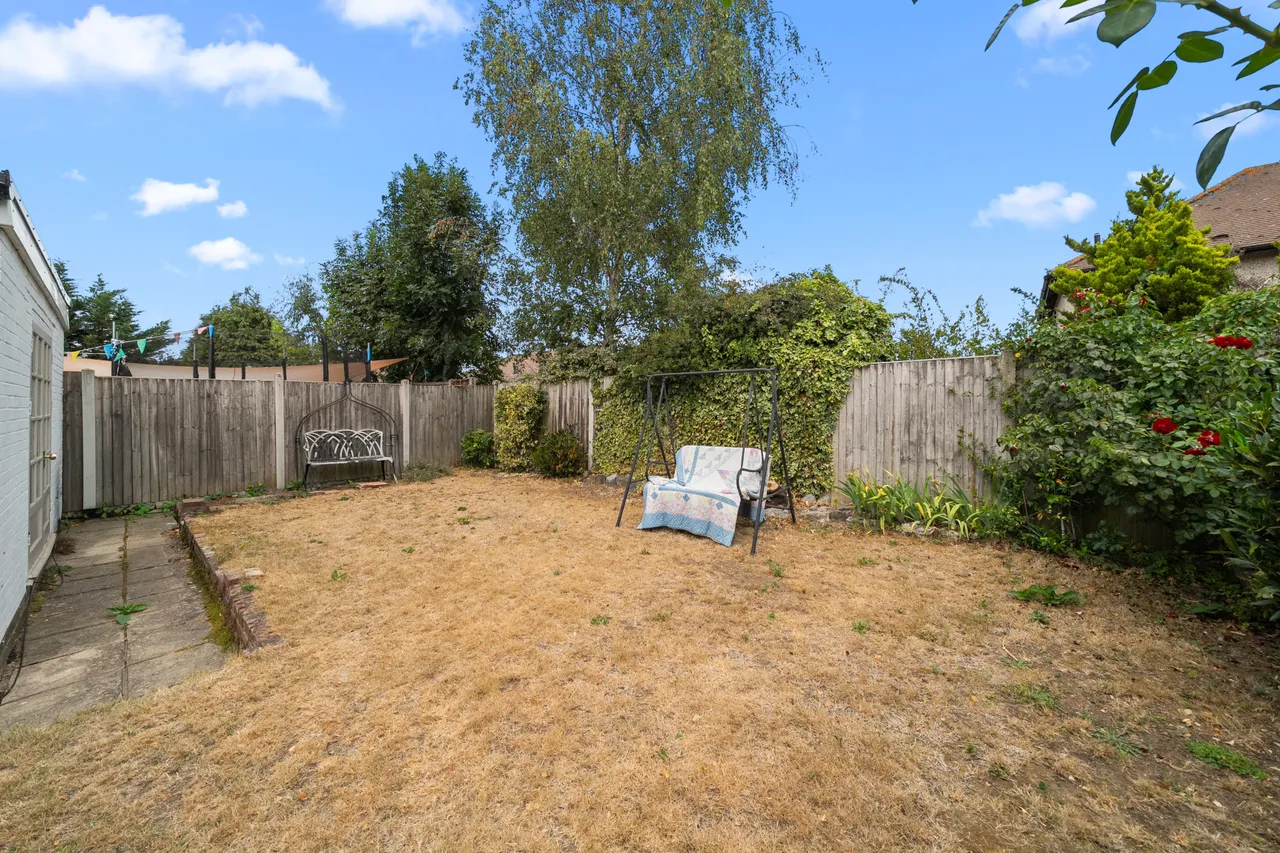 Cherry Way, Shepperton, TW17, photo 18