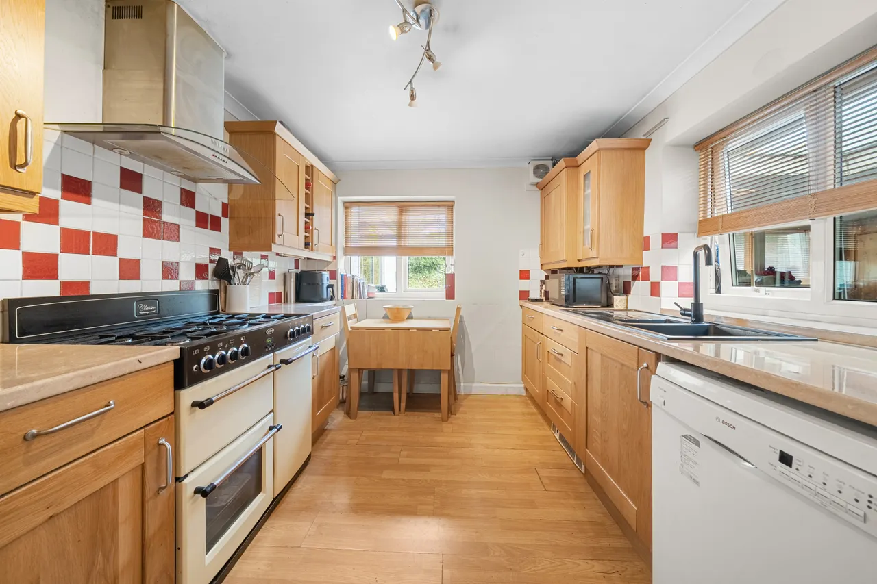 Cherry Way, Shepperton, TW17, photo 3