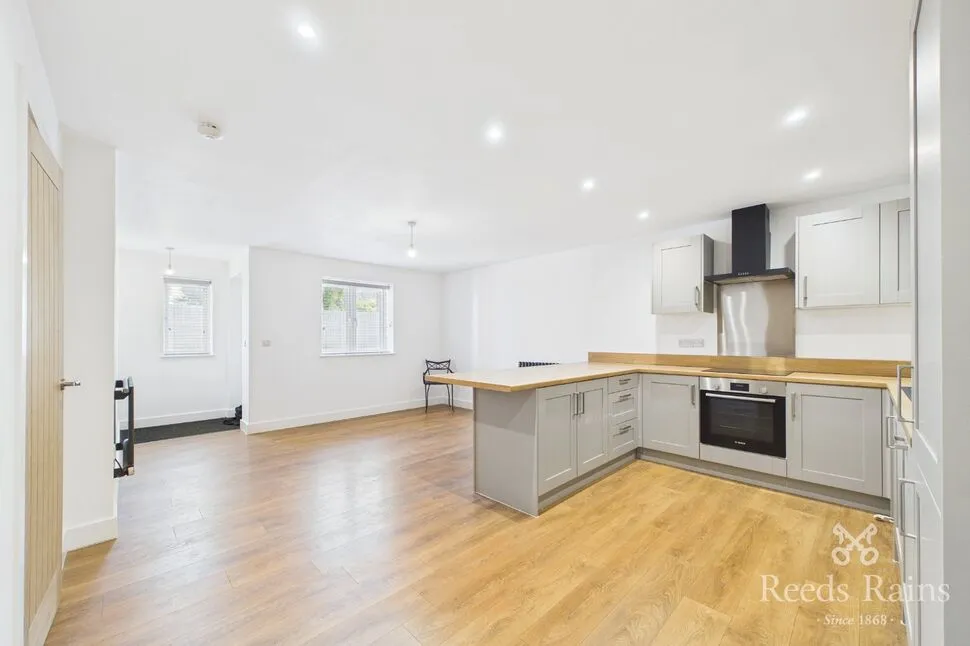 Groot Close, Sunnyside, S66, photo 3