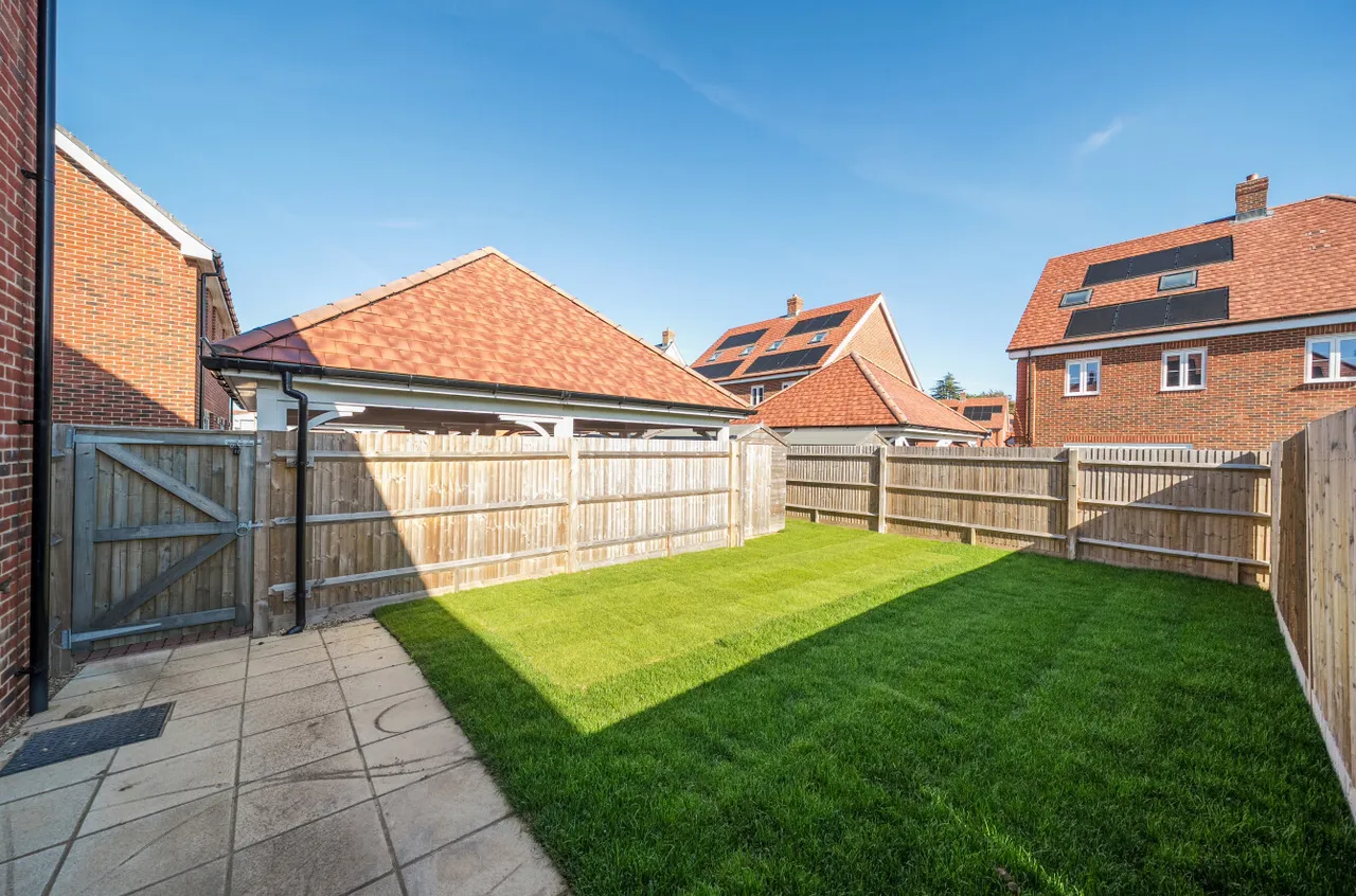 Angmering, BN16, photo 16