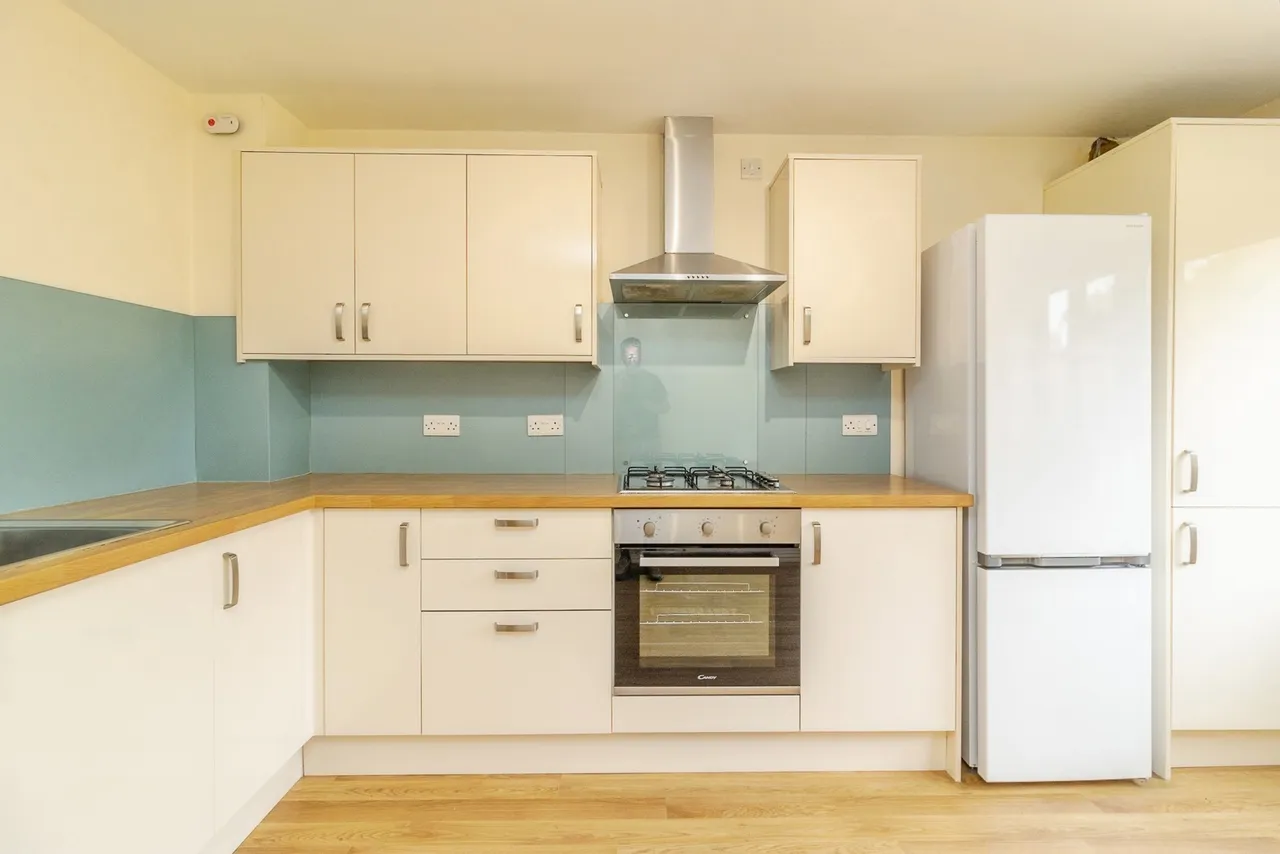 Isaacson Drive, Wavendon Gate, Milton Keynes, Buckinghamshire, MK7, photo 8
