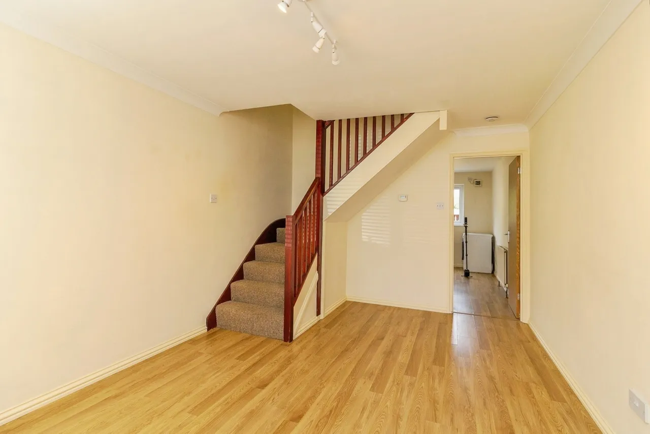 Isaacson Drive, Wavendon Gate, Milton Keynes, Buckinghamshire, MK7, photo 10