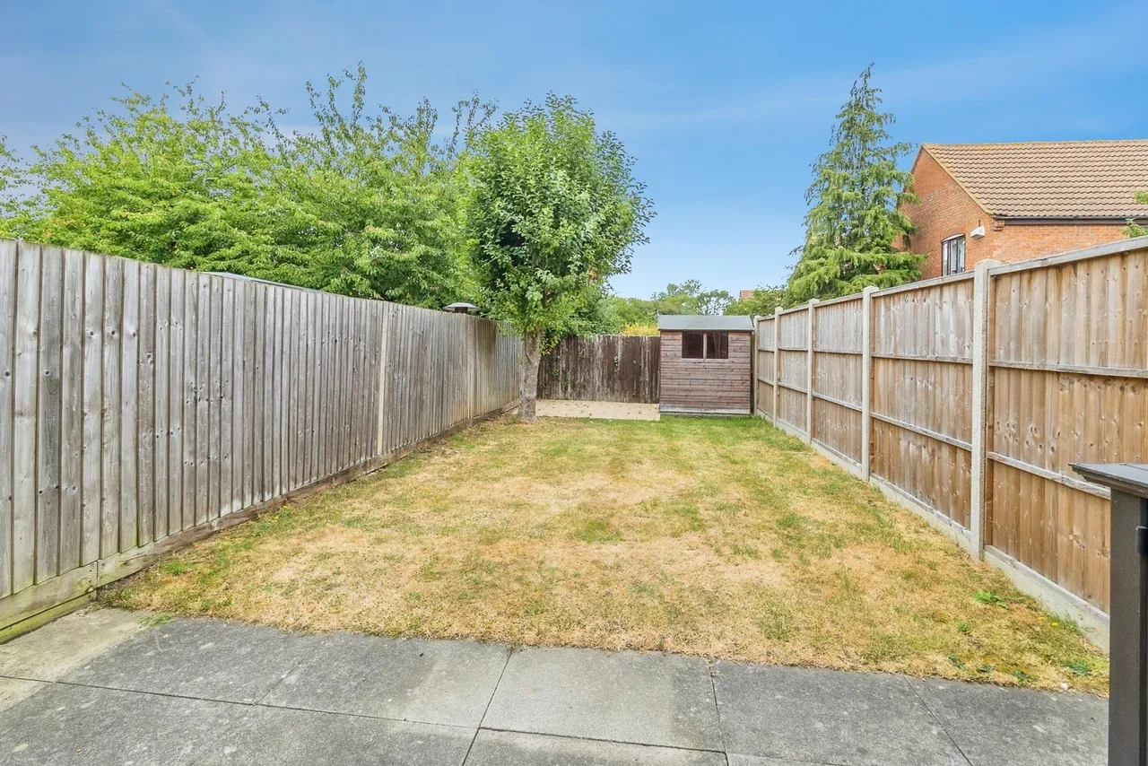 Isaacson Drive, Wavendon Gate, Milton Keynes, Buckinghamshire, MK7, photo 4