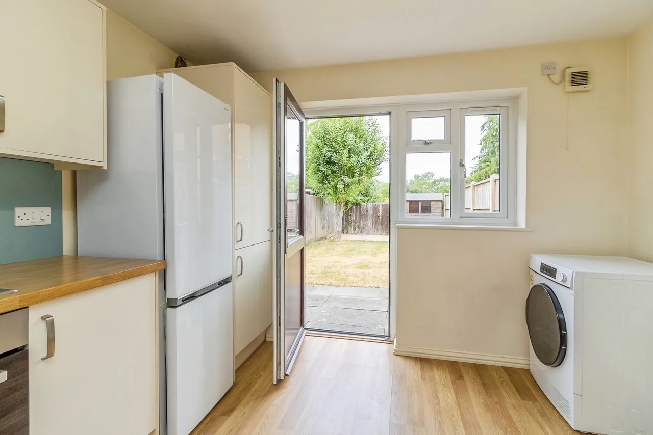 Isaacson Drive, Wavendon Gate, Milton Keynes, Buckinghamshire, MK7, photo 7