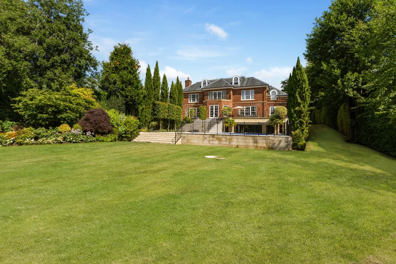 Virginia Water, Surrey, GU25 4RT, photo 2