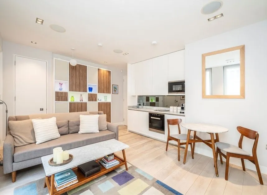 Warwick Court, Bloomsbury, WC1R, photo 5