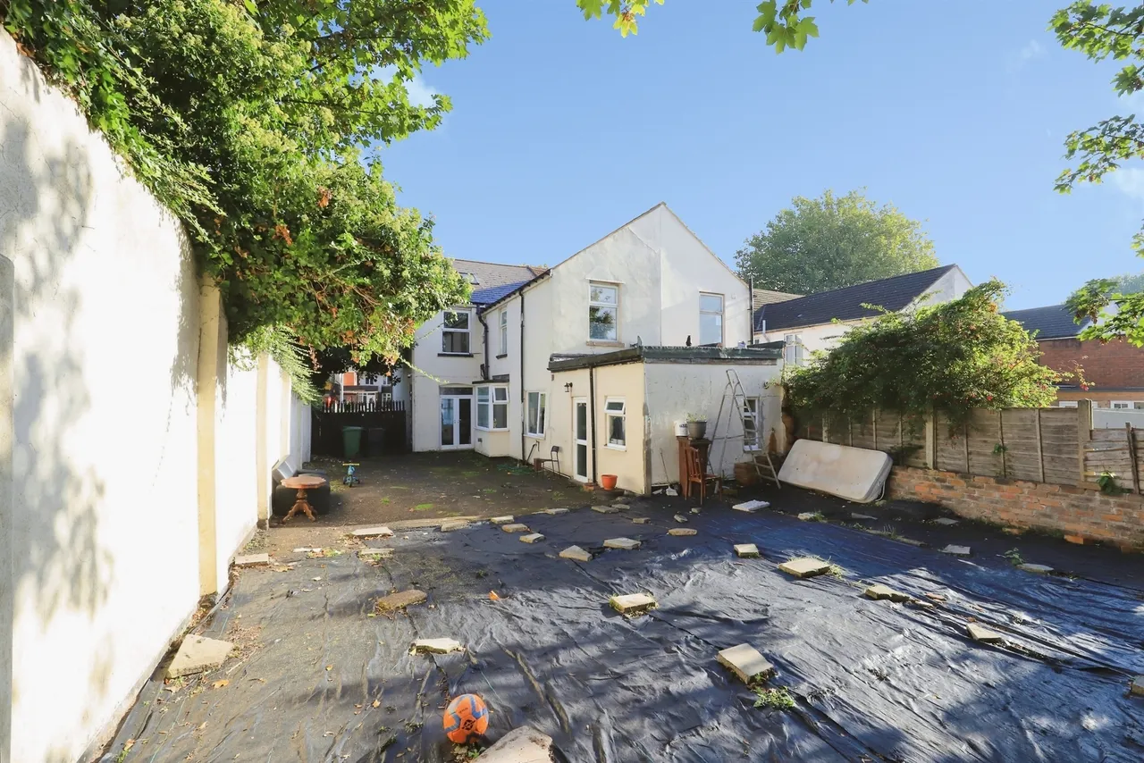 Wellington Road, Bilston, WV14, photo 4