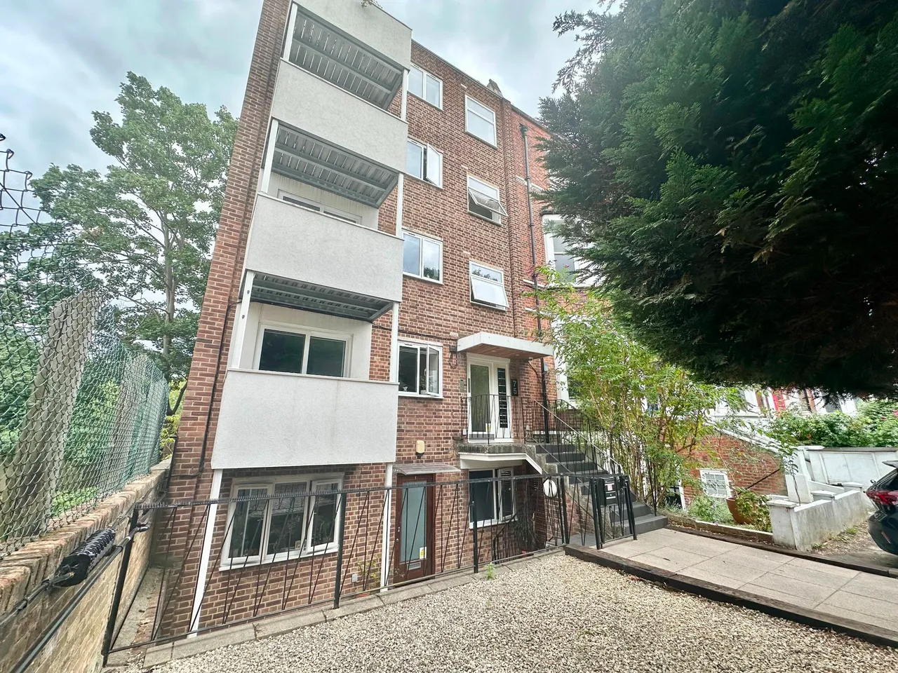 2 bed flat to rent, Brixton, London, SW2