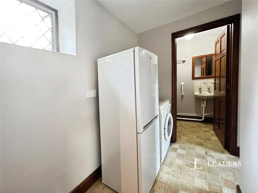 Bridge Street, Deeping St. James, PE6, photo 9