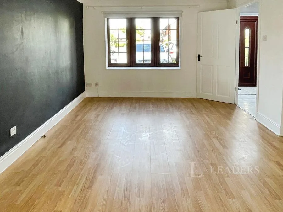 Vallis Close, Poole, BH15, photo 5