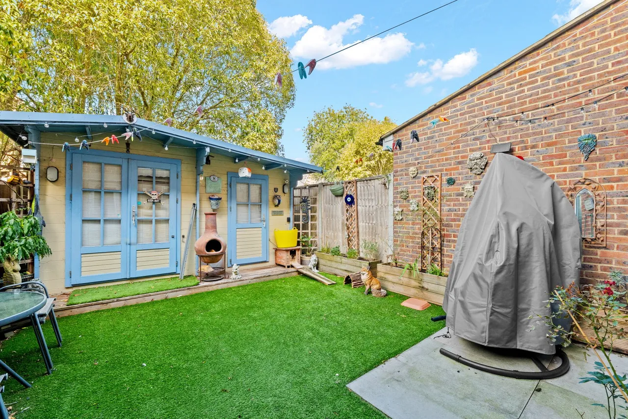 Buxton Close, Epsom, KT19, photo 18