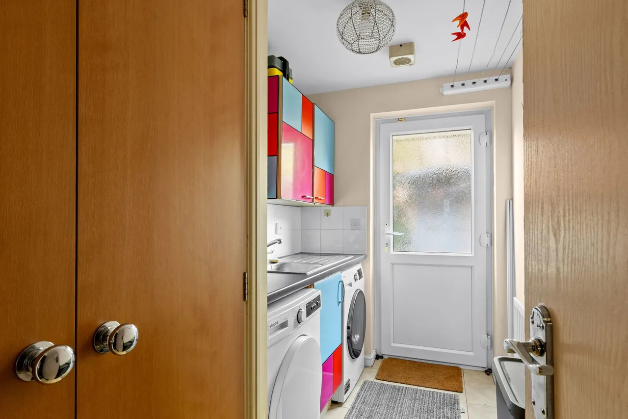 Buxton Close, Epsom, KT19, photo 16