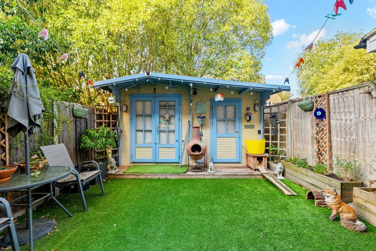 Buxton Close, Epsom, KT19, photo 17