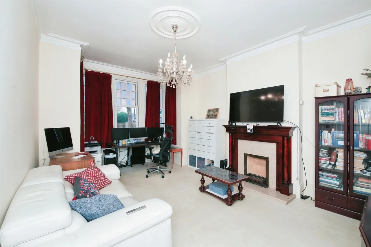 Elwyn Road, March, photo 6