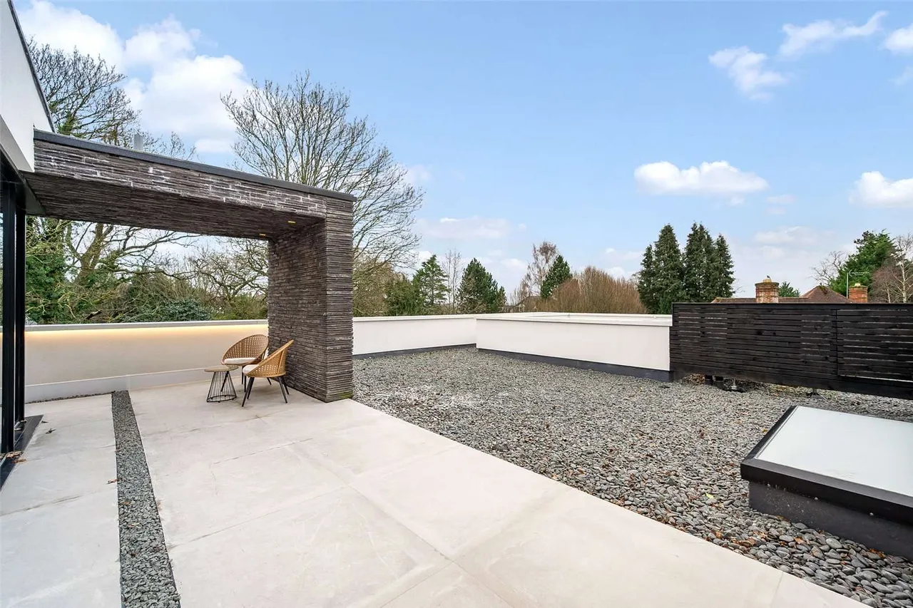 North Road, Hale, Cheshire, WA15 0NS, photo 11