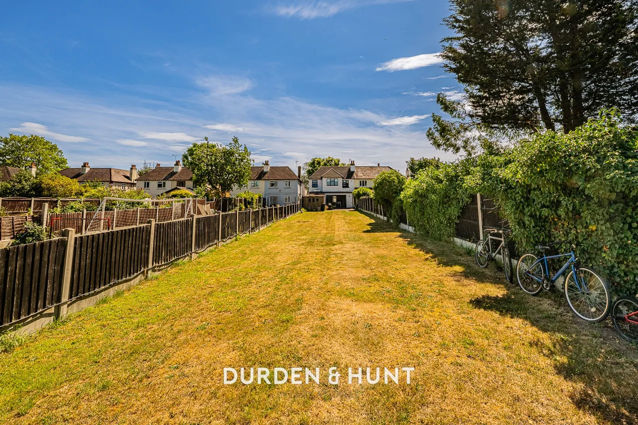 Osborne Road, Emerson Park, RM11, photo 30