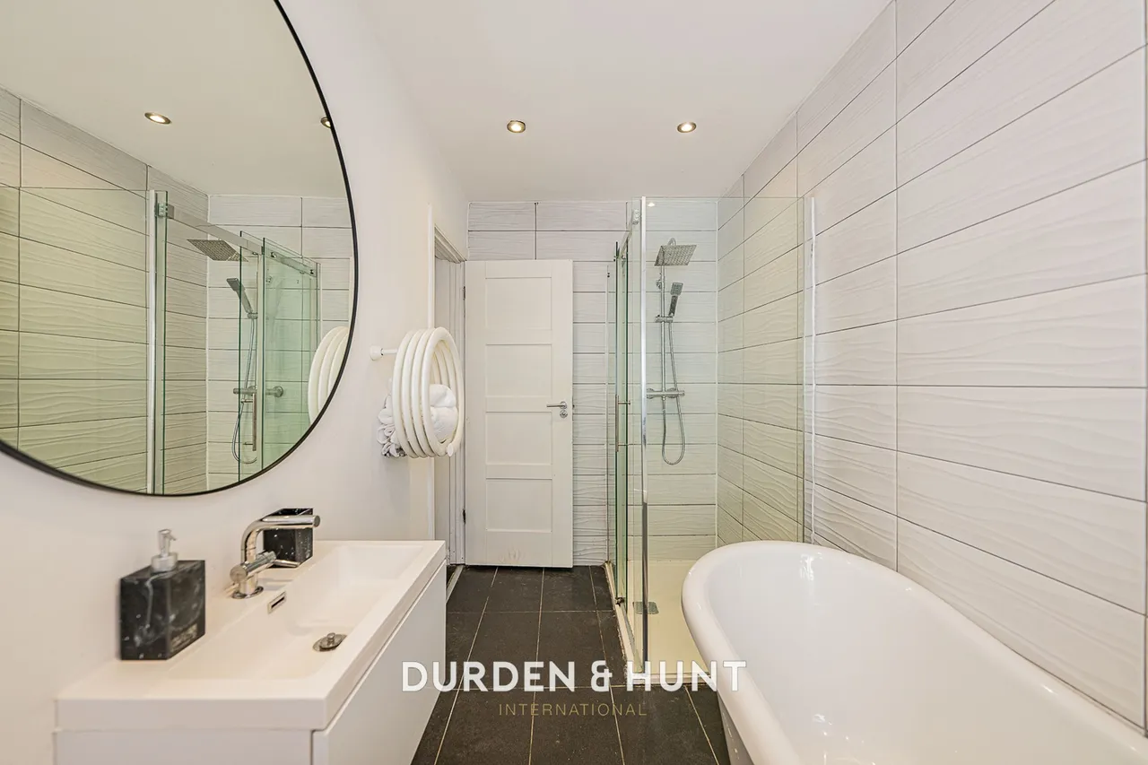 Osborne Road, Emerson Park, RM11, photo 26