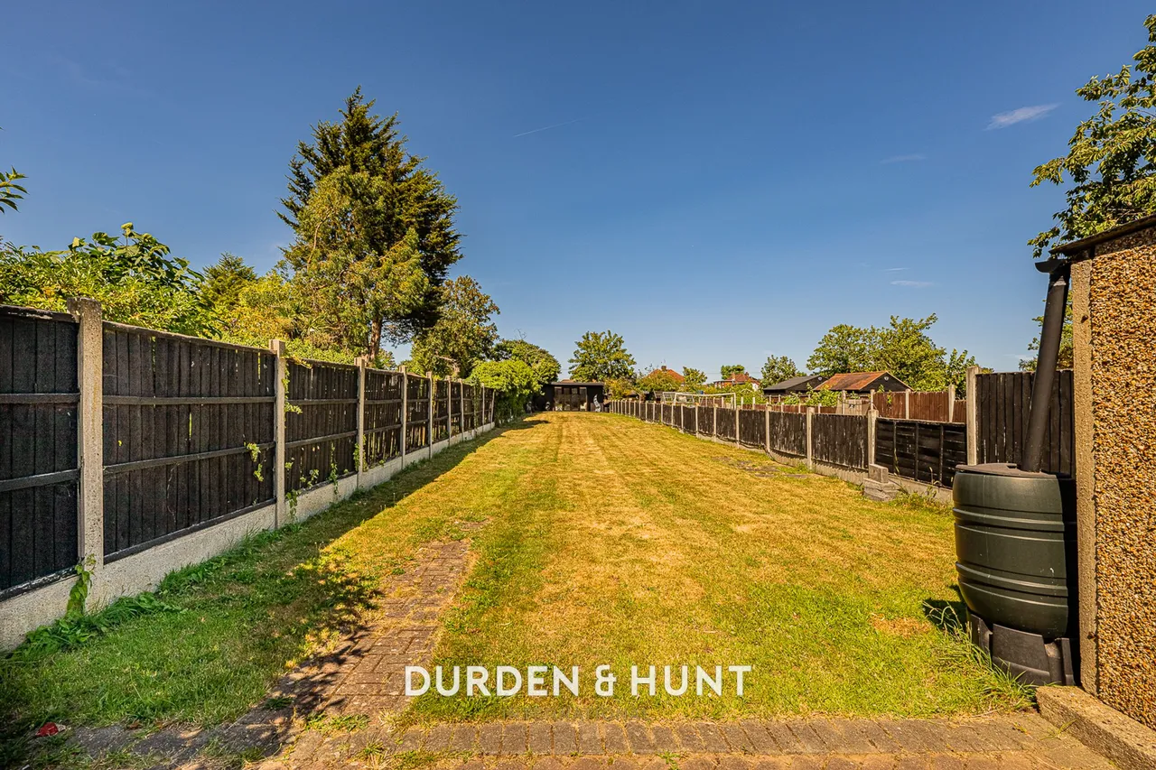Osborne Road, Emerson Park, RM11, photo 32