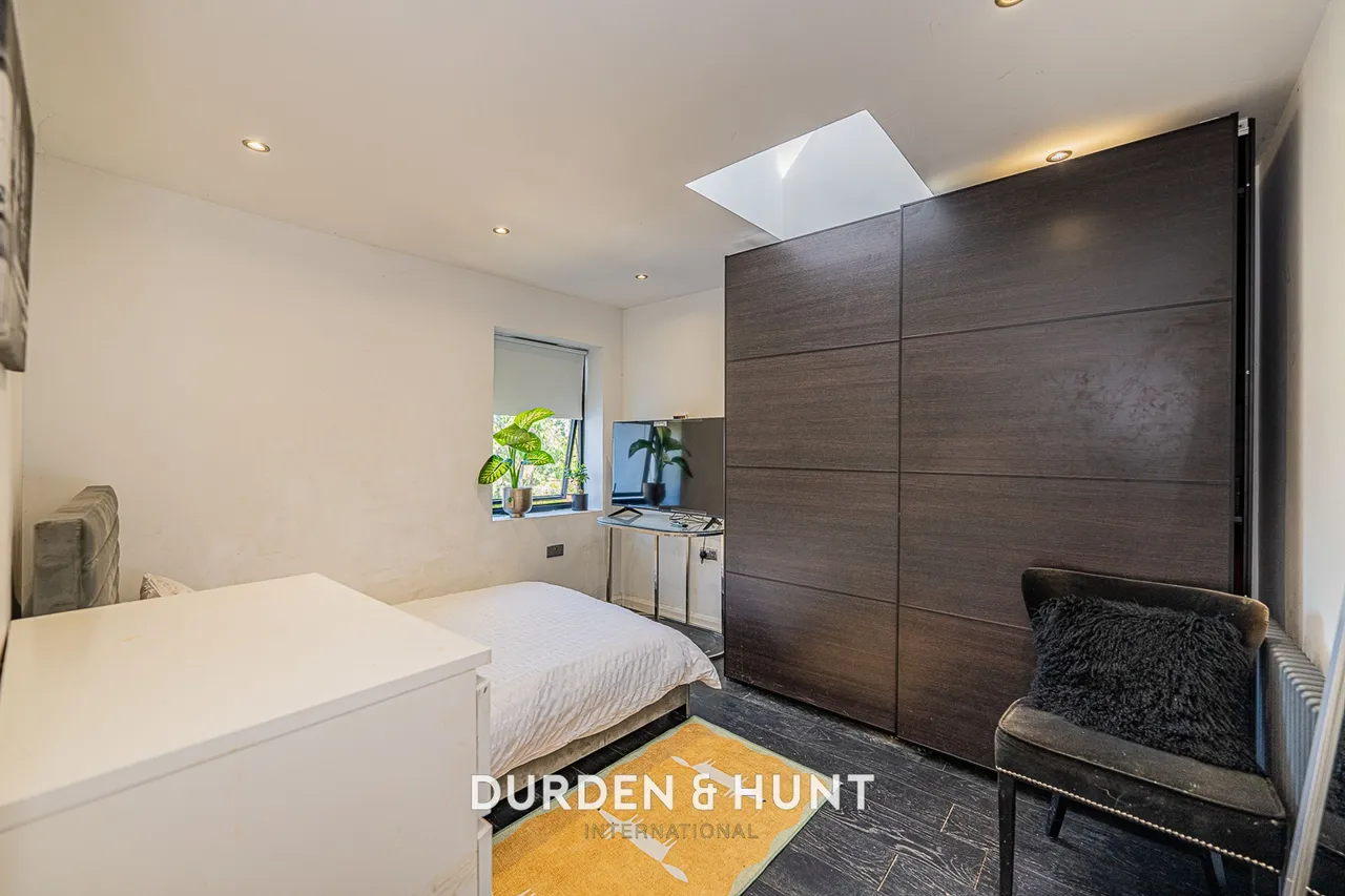 Osborne Road, Emerson Park, RM11, photo 18