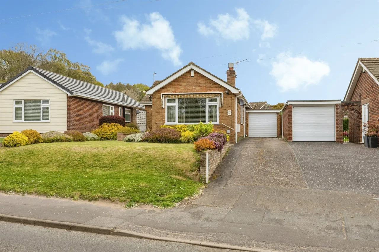 Taverham Road, Taverham, Norwich, photo 2