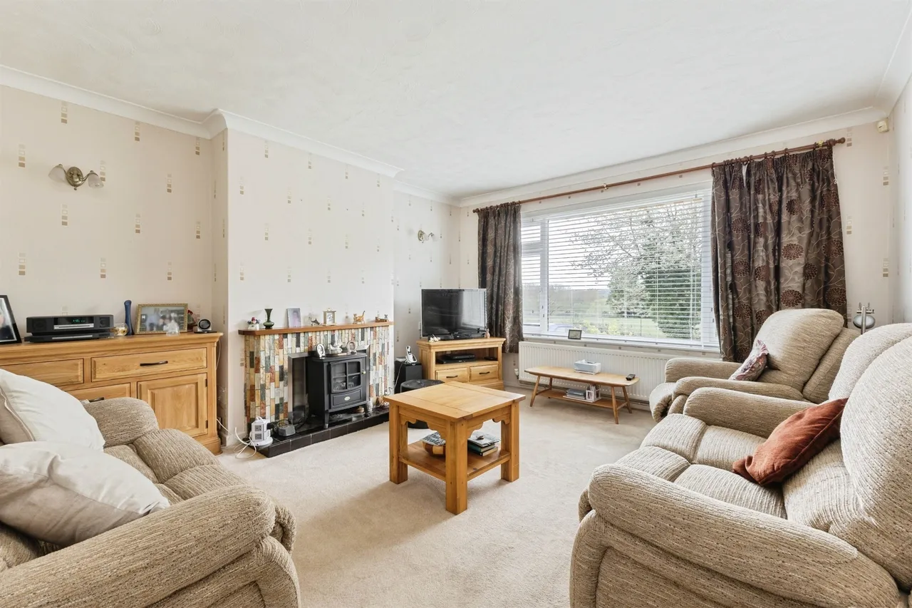 Taverham Road, Taverham, Norwich, photo 4