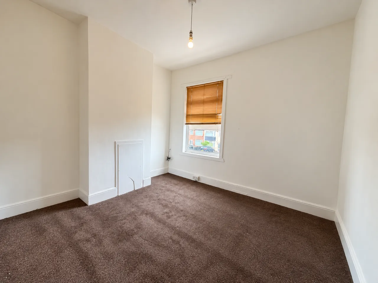 Lincoln Road North, B27, photo 7
