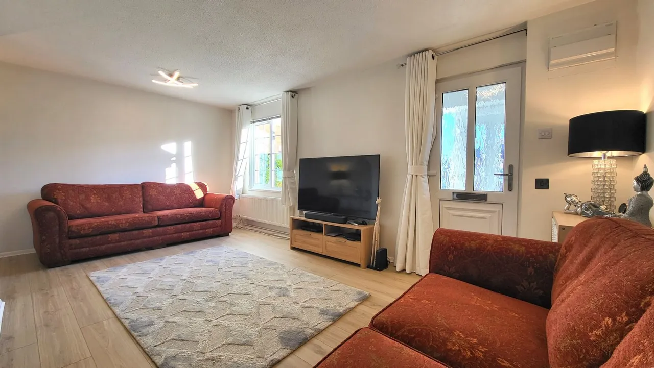 Home Pasture, Werrington, Peterborough, PE4, photo 3