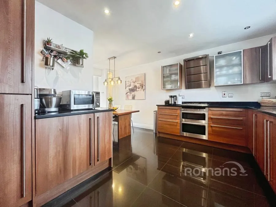 Tithe Barn Drive, Maidenhead, SL6, photo 5