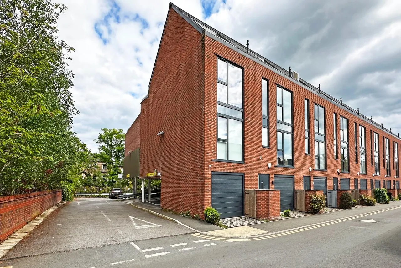 Brown Street, Altrincham, Cheshire WA14 2ET, photo 27