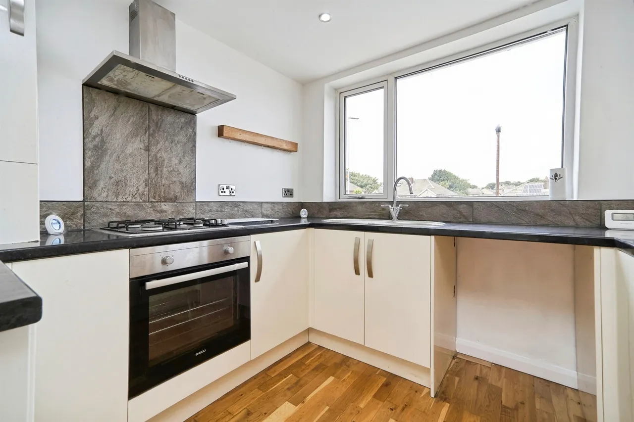 Littlemoor View, Pudsey, LS28, photo 11