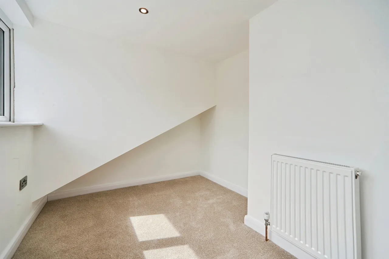 Littlemoor View, Pudsey, LS28, photo 19