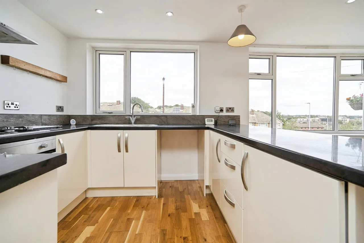 Littlemoor View, Pudsey, LS28, photo 13