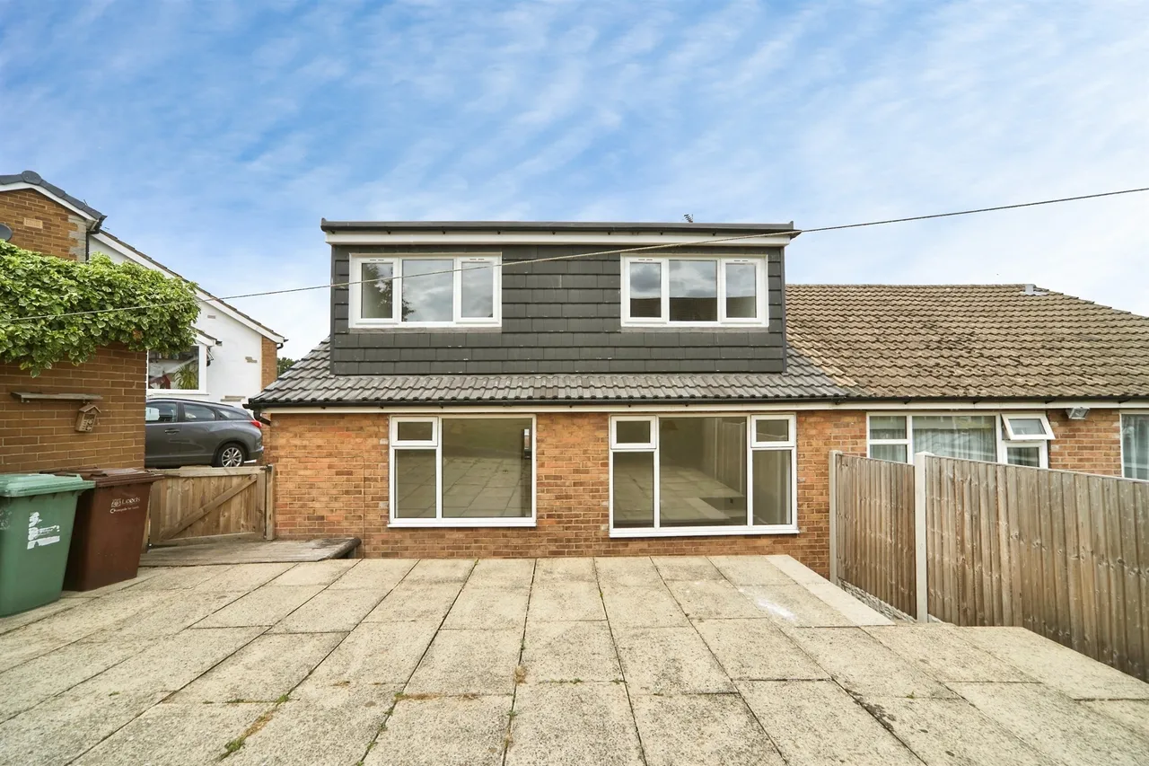 Littlemoor View, Pudsey, LS28, photo 4