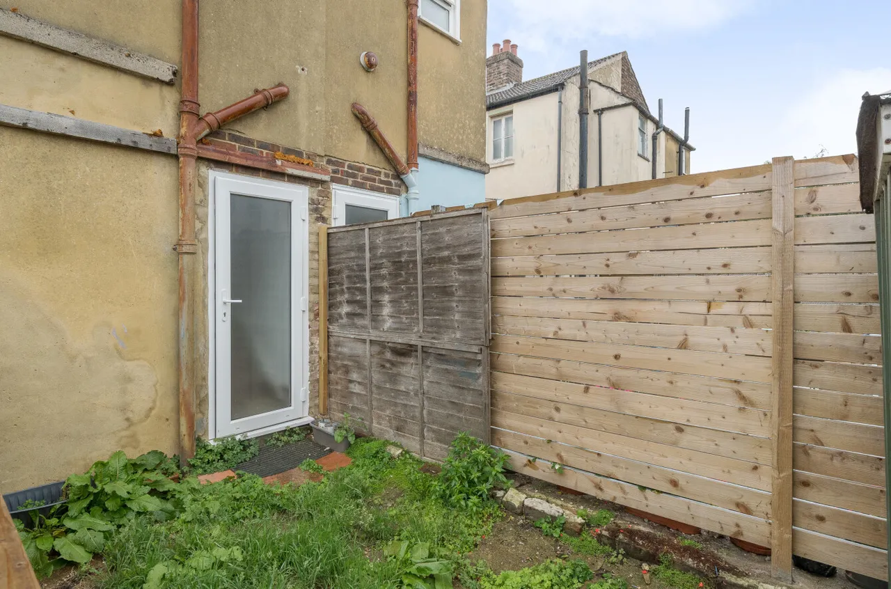 Sugden Road, Worthing, BN11, photo 13