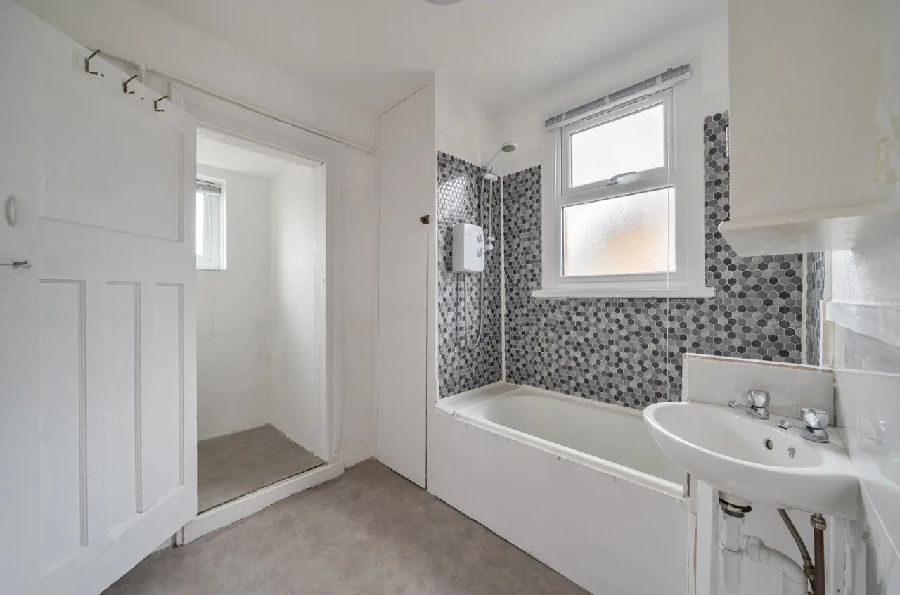 Sugden Road, Worthing, BN11, photo 11