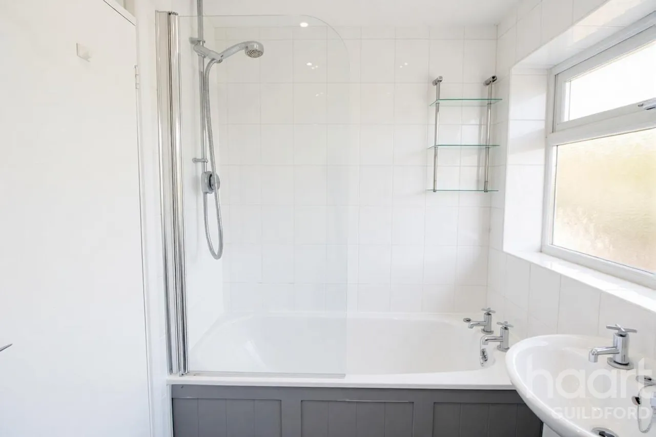 West Close, GU27, photo 11