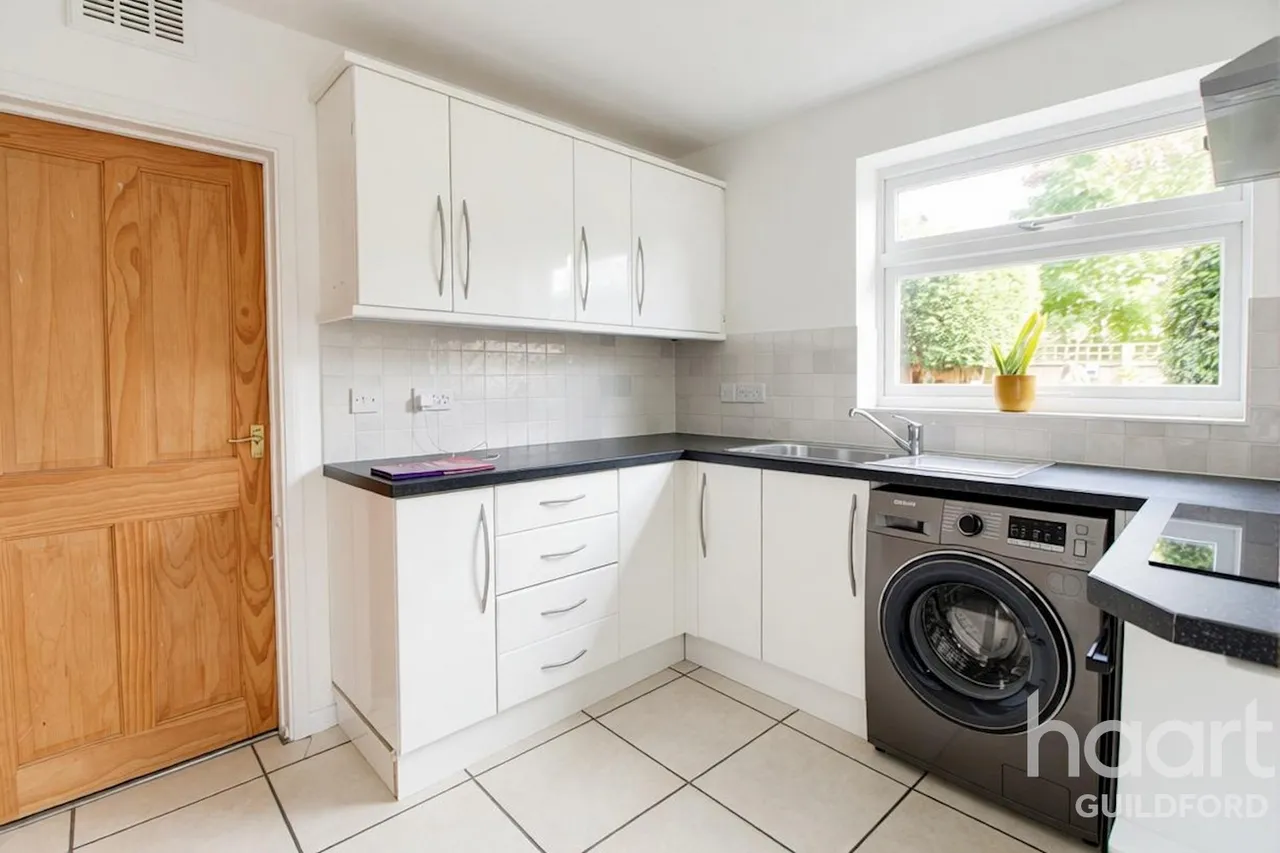 West Close, GU27, photo 16