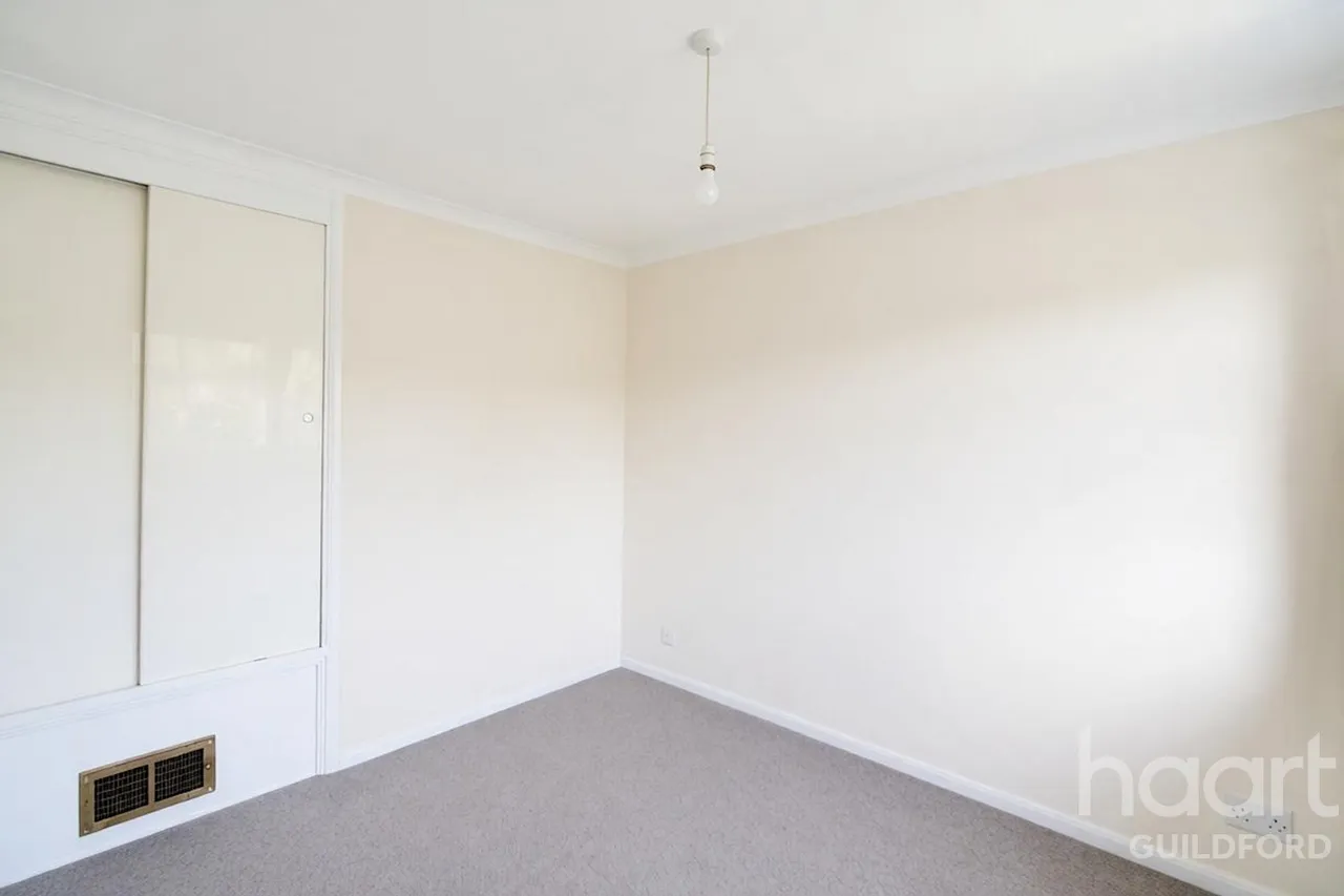 West Close, GU27, photo 4