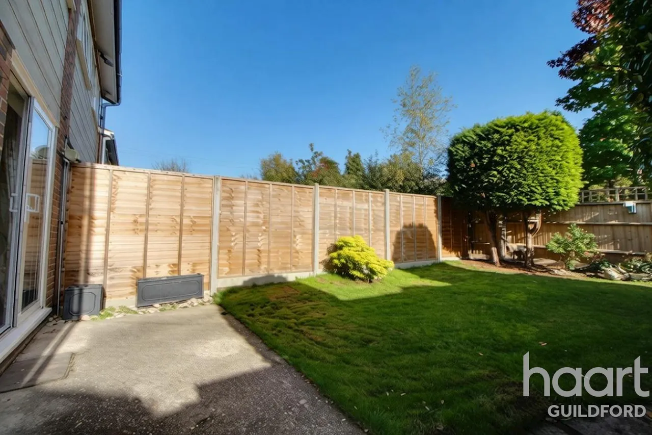 West Close, GU27, photo 21