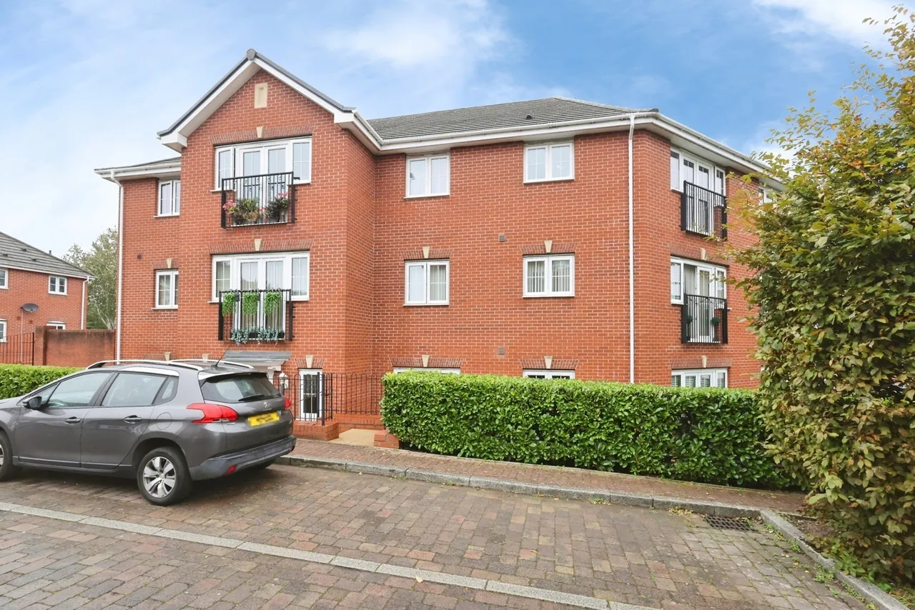 2 bed flat for sale, Campion Gardens, Birmingham, B24