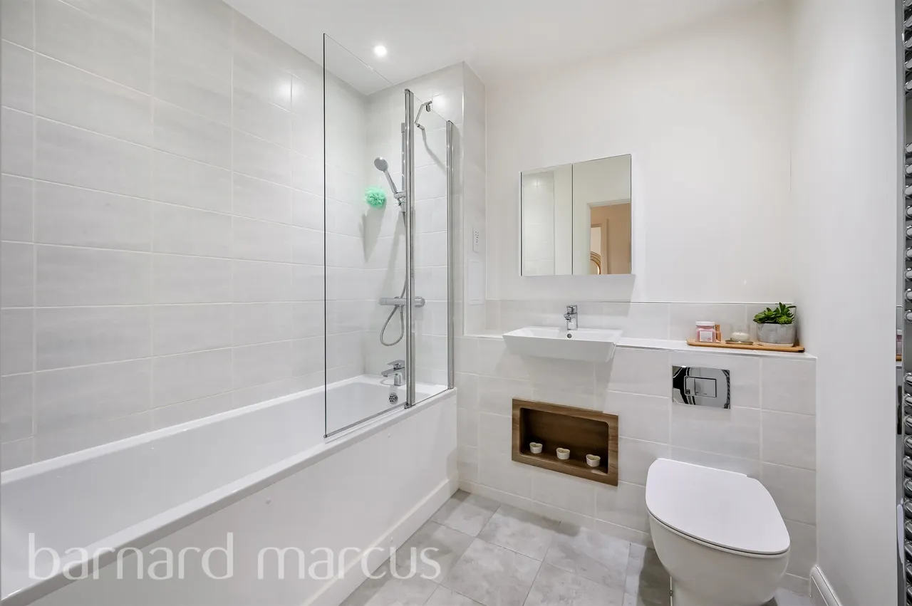 London Road, Wallington, SM6, photo 8