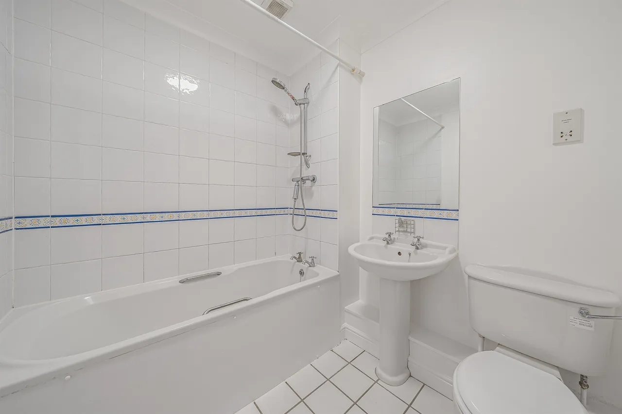 St. Leonards Road, Windsor, photo 11
