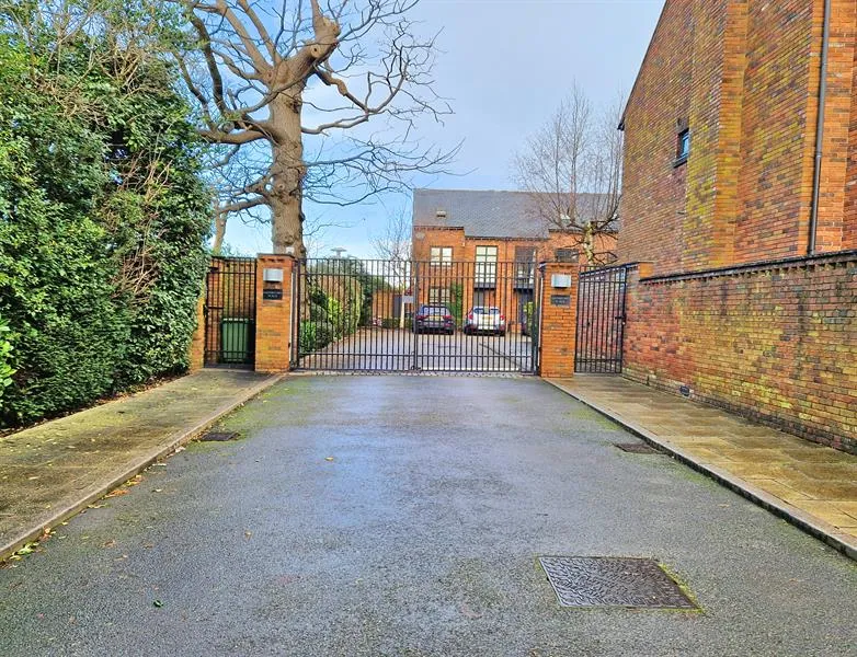 Waterford Place, Cheadle, photo 7