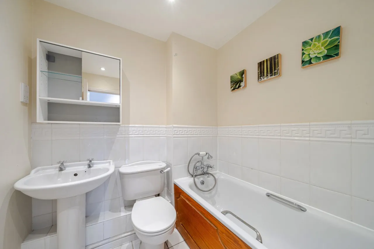 Barlow Drive, SE18, photo 6