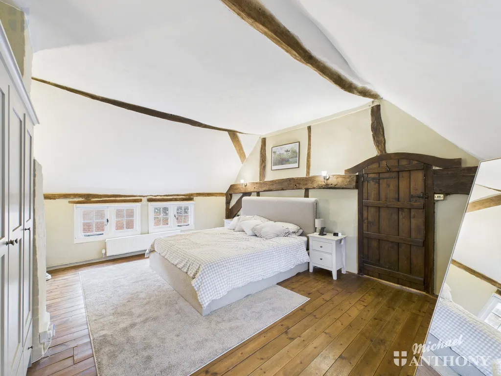 Market Hill, Whitchurch, Aylesbury, HP22 4JB, photo 6