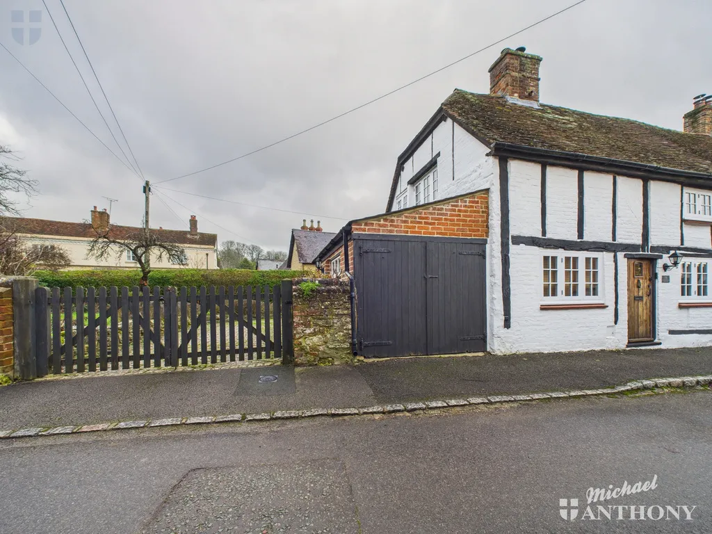 Market Hill, Whitchurch, Aylesbury, HP22 4JB, photo 26