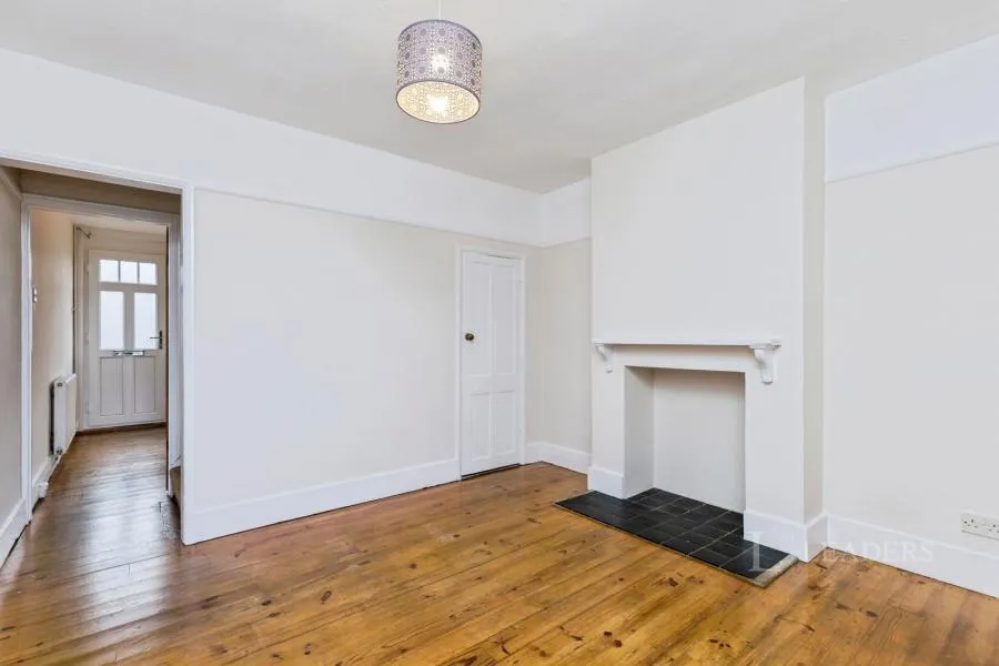 Gladstone Road, Horsham, RH12, photo 4