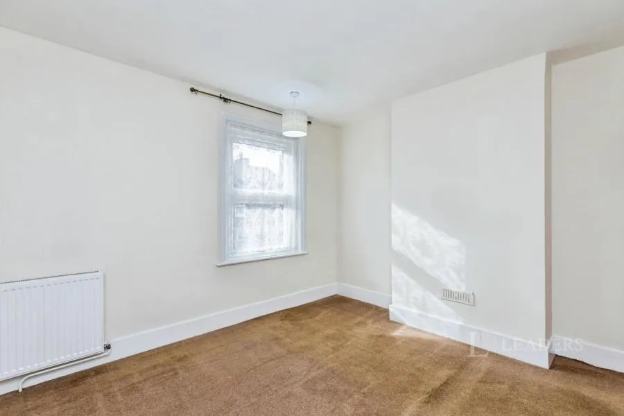 Gladstone Road, Horsham, RH12, photo 8