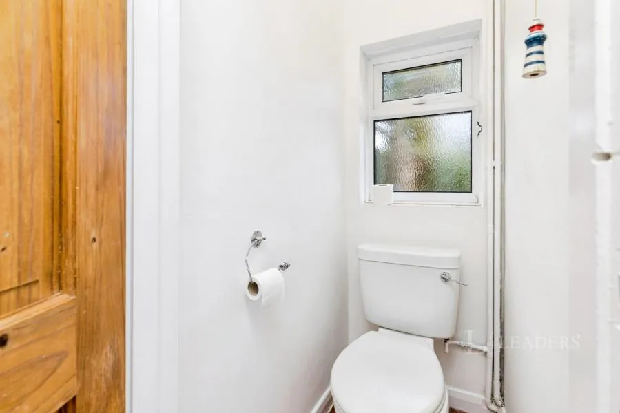 Gladstone Road, Horsham, RH12, photo 13