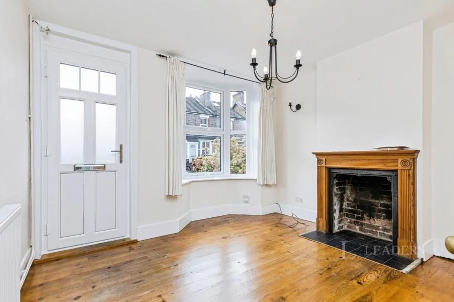 Gladstone Road, Horsham, RH12, photo 3
